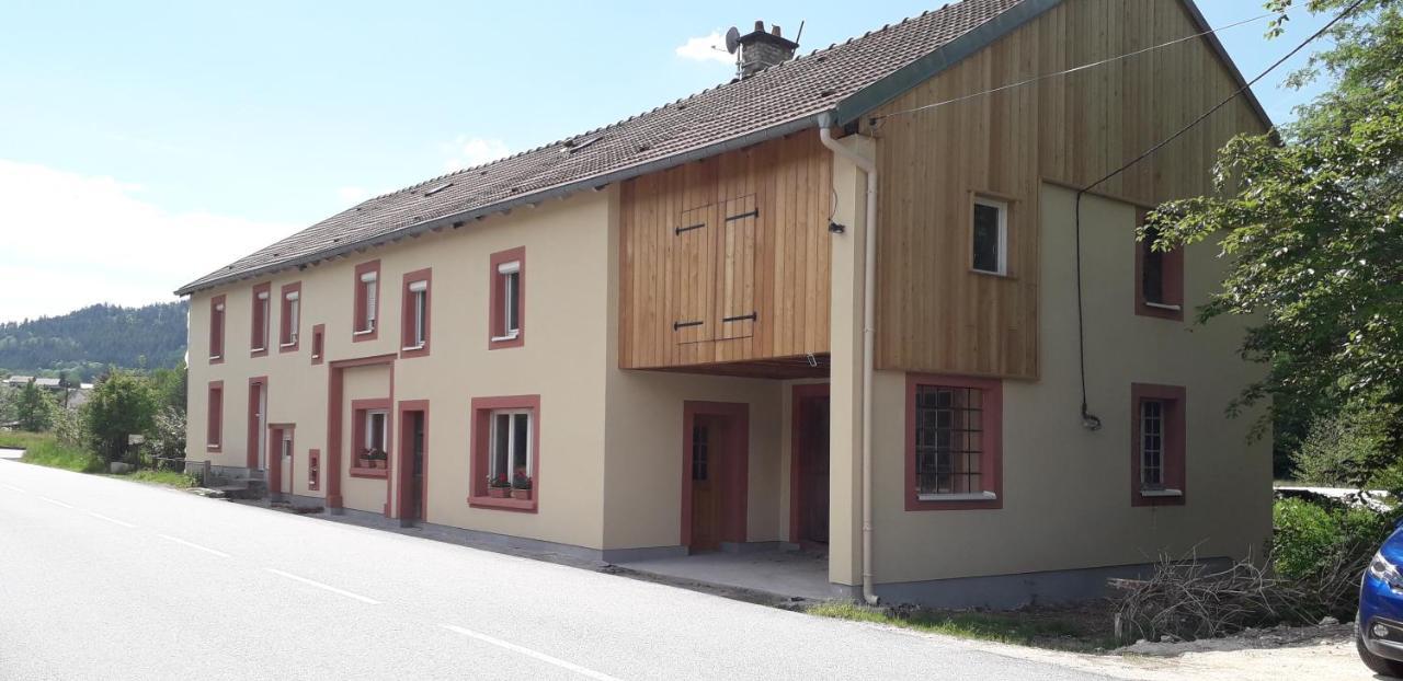 Au Val Des Meuris Panzió Taintrux Kültér fotó
